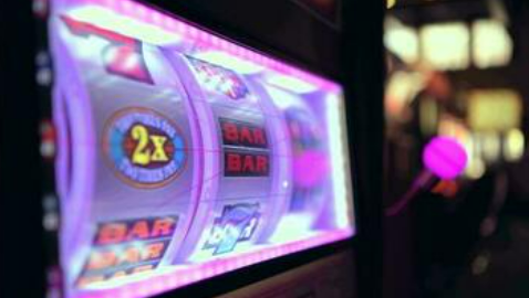 2 Ways To Make Money Online - Studies And Web-Based Casinos