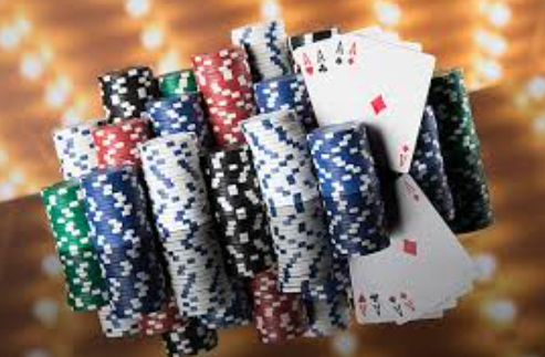 Texas Hold'em Poker Table With Slot Dealer Critical Review